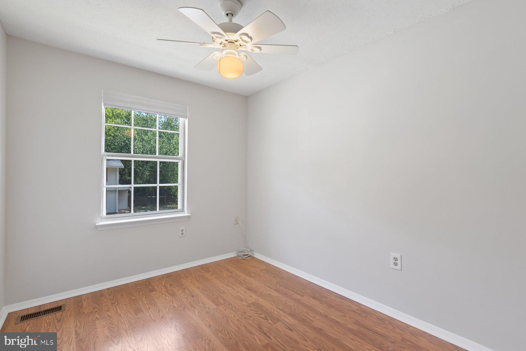 WHISPERING WOODS - Residential