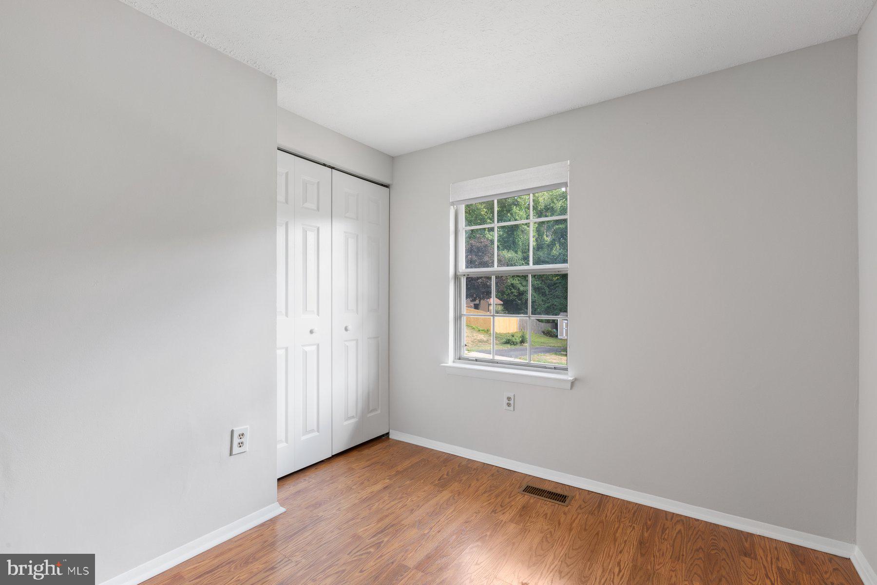 WHISPERING WOODS - Residential