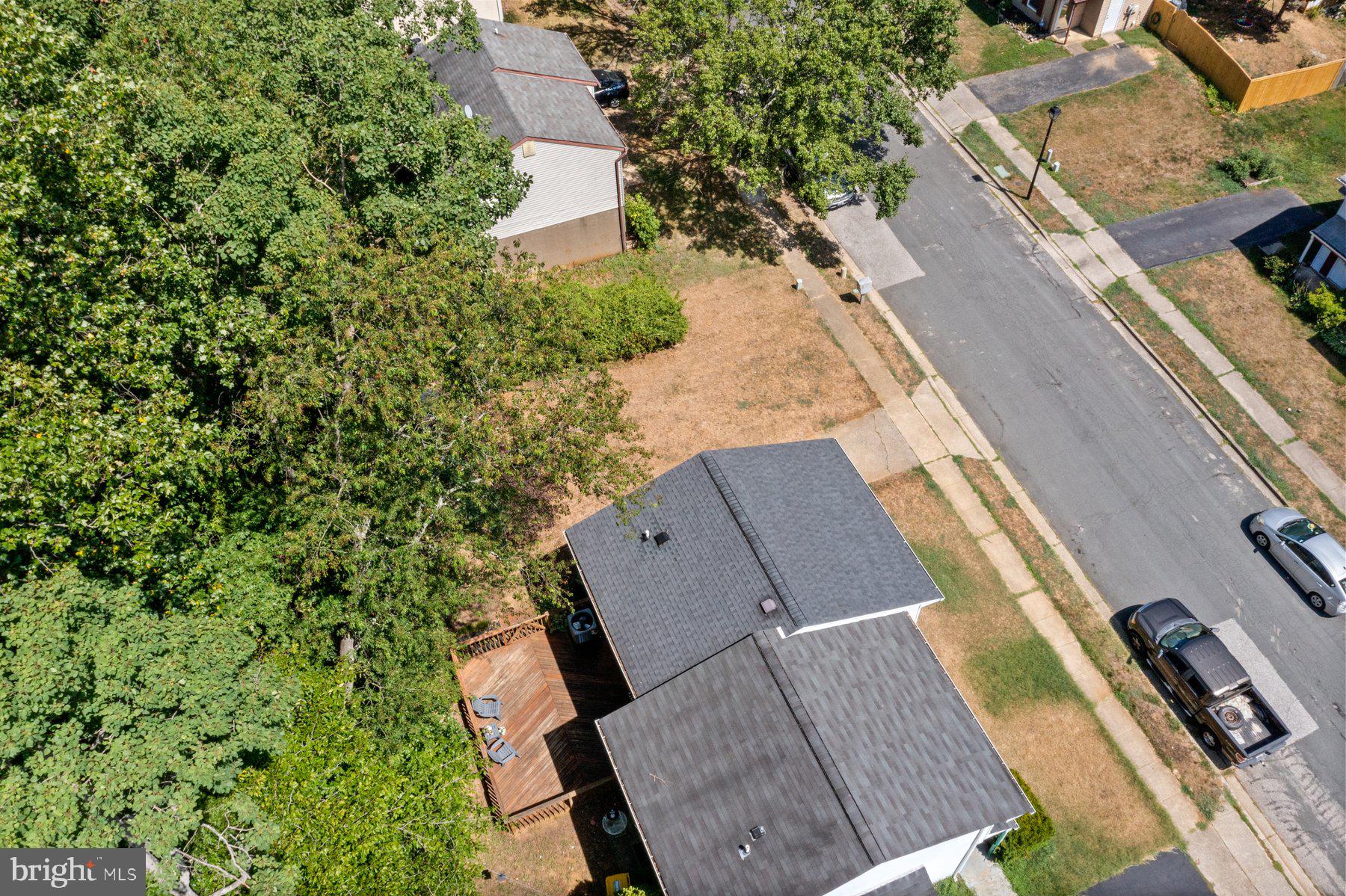 WHISPERING WOODS - Residential