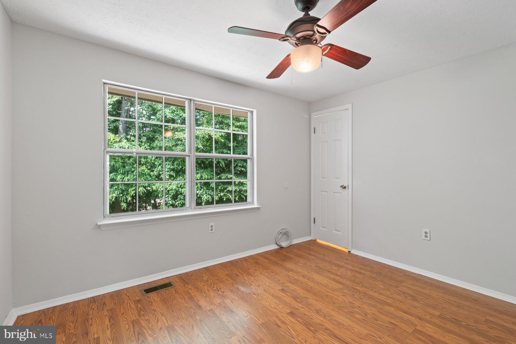 WHISPERING WOODS - Residential