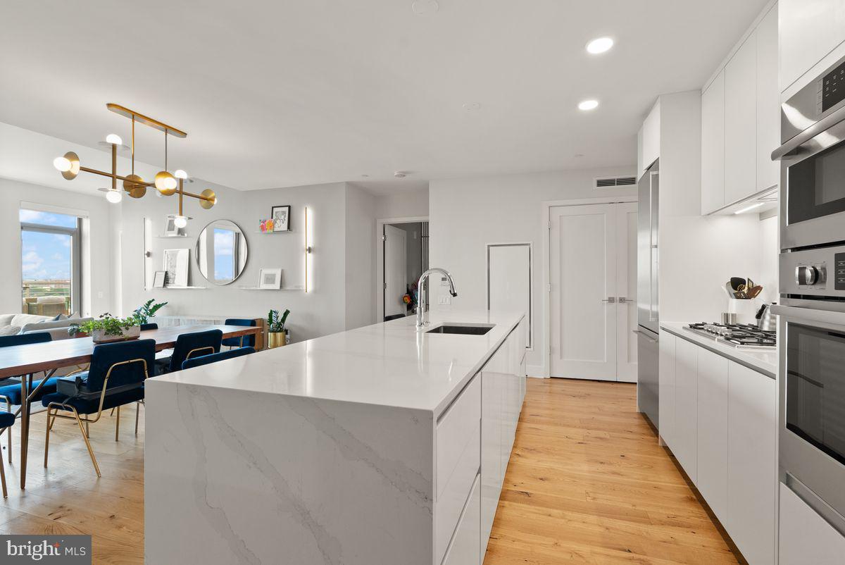 1211 VAN STREET SE PH-13B