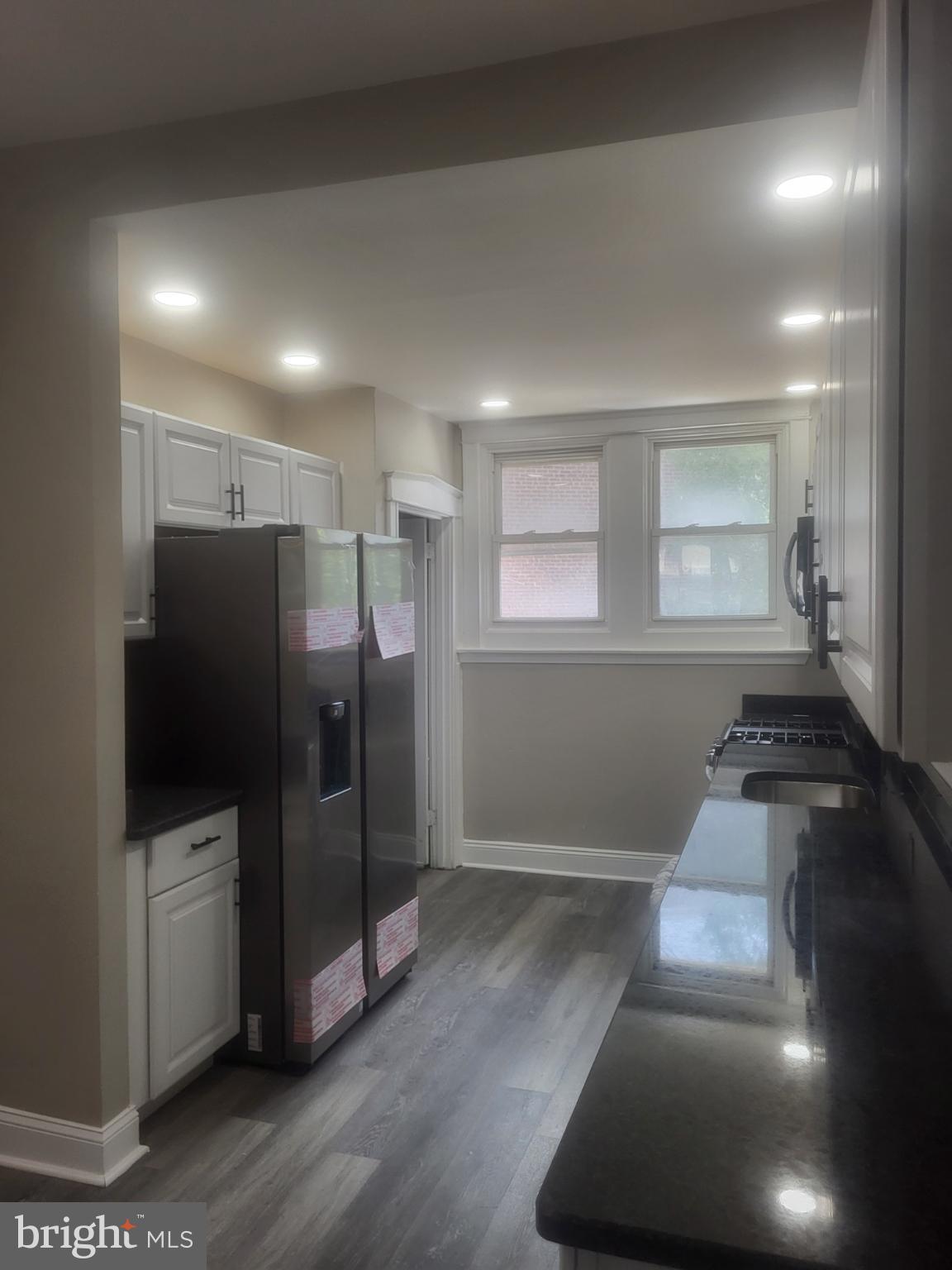 CRESCENTVILLE - Residential