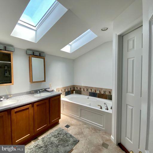 OLD FARM - Residential