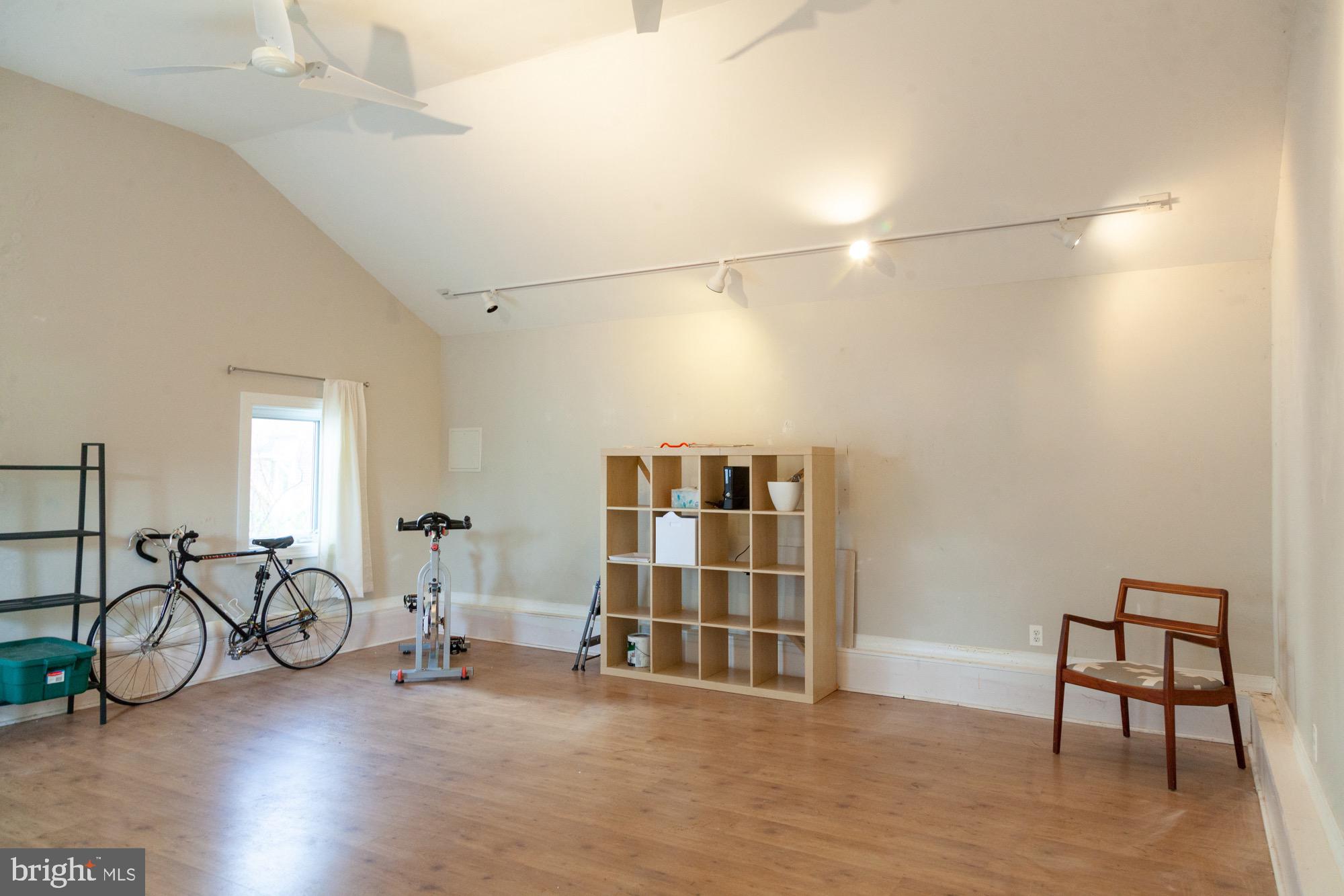 LAVENDER HILL - Residential