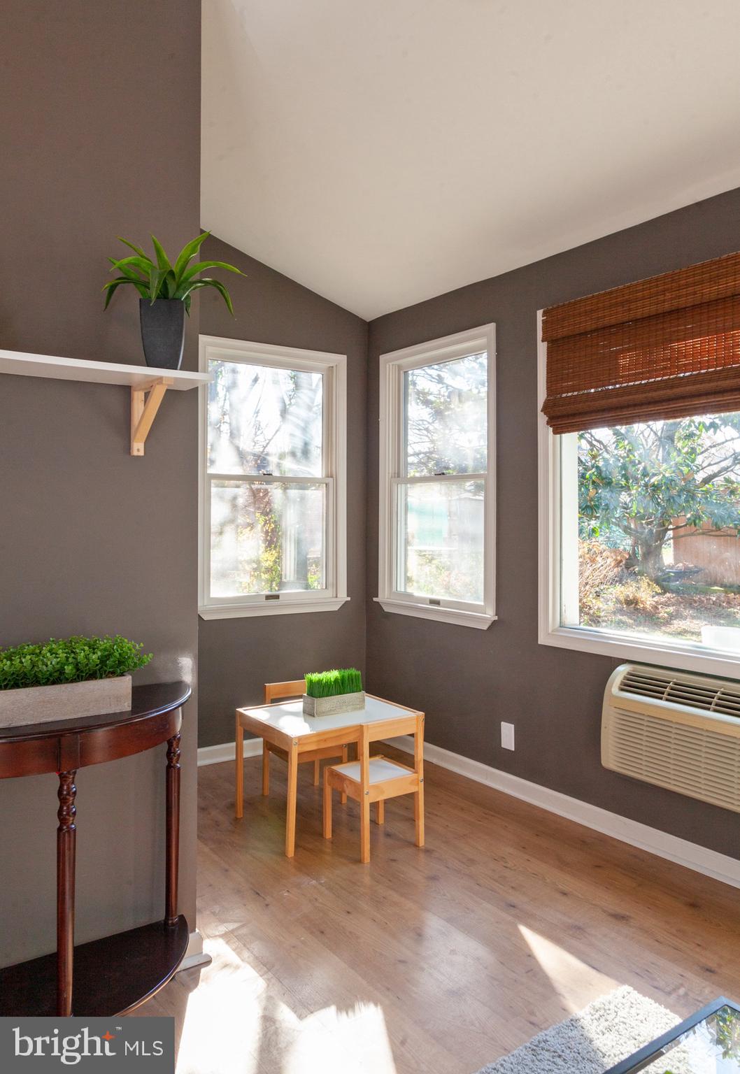 LAVENDER HILL - Residential