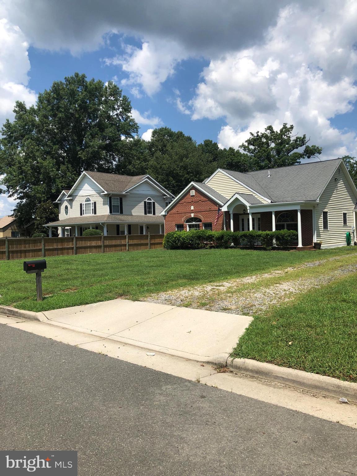 HYBLA VALLEY FARMS - Residential Lease