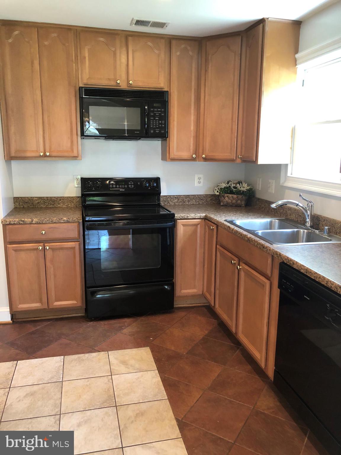 HYBLA VALLEY FARMS - Residential Lease