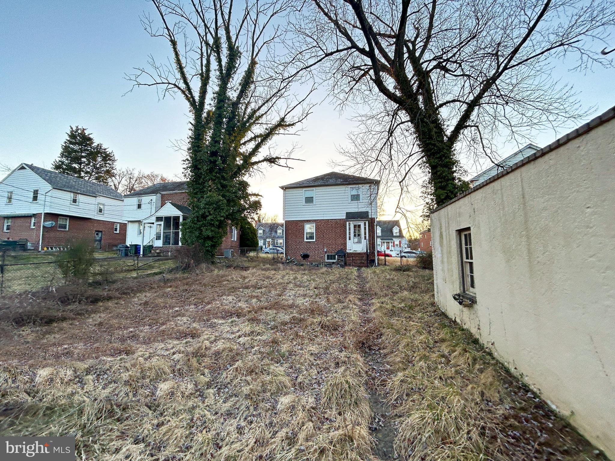 HAMILTON HILLS - Residential