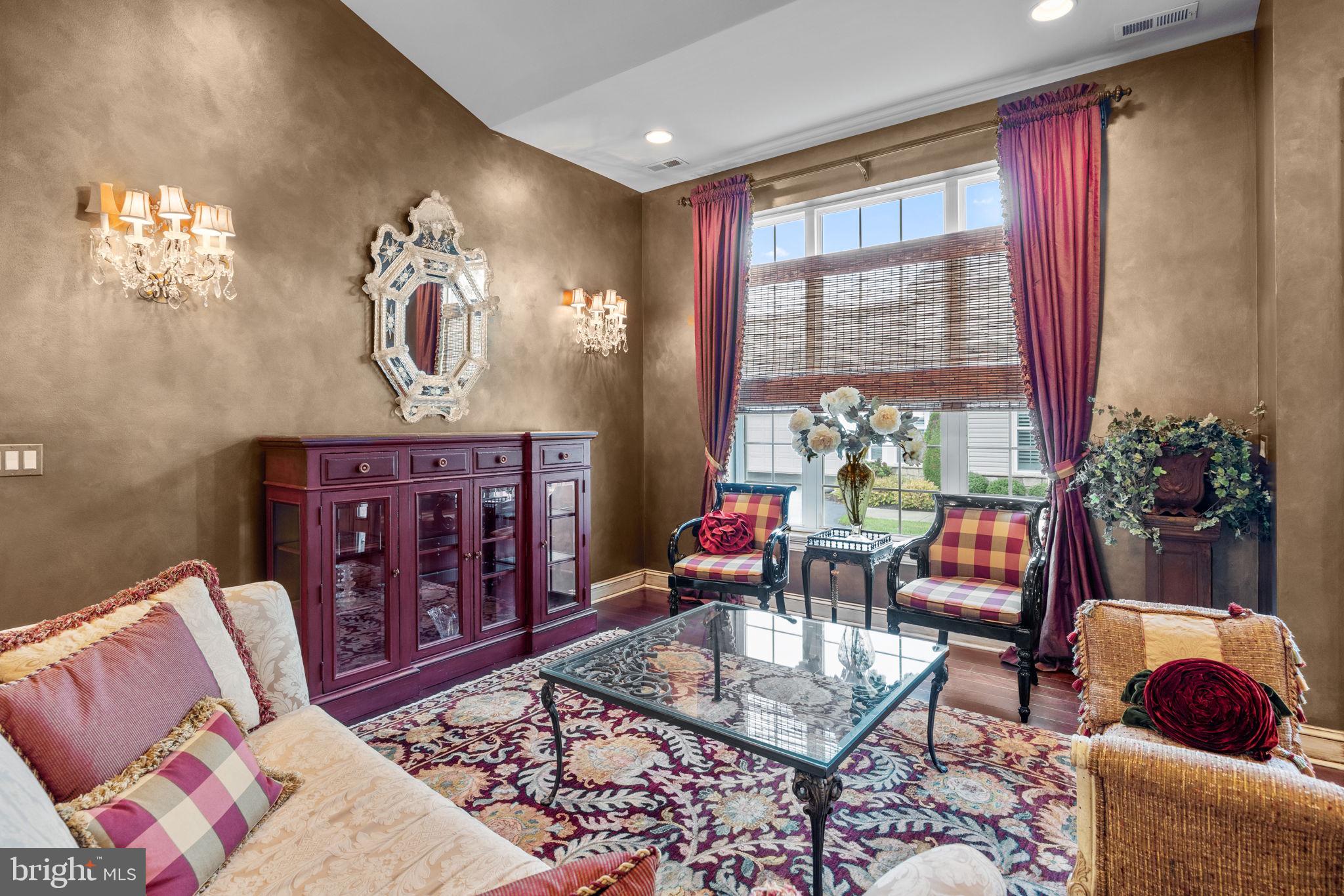 VILLAS OF NEWTOWN - Residential