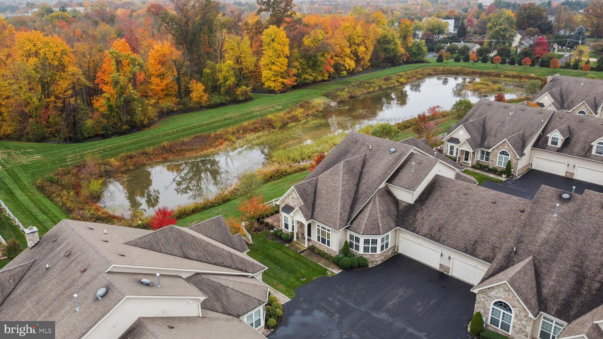 VILLAS OF NEWTOWN - Residential