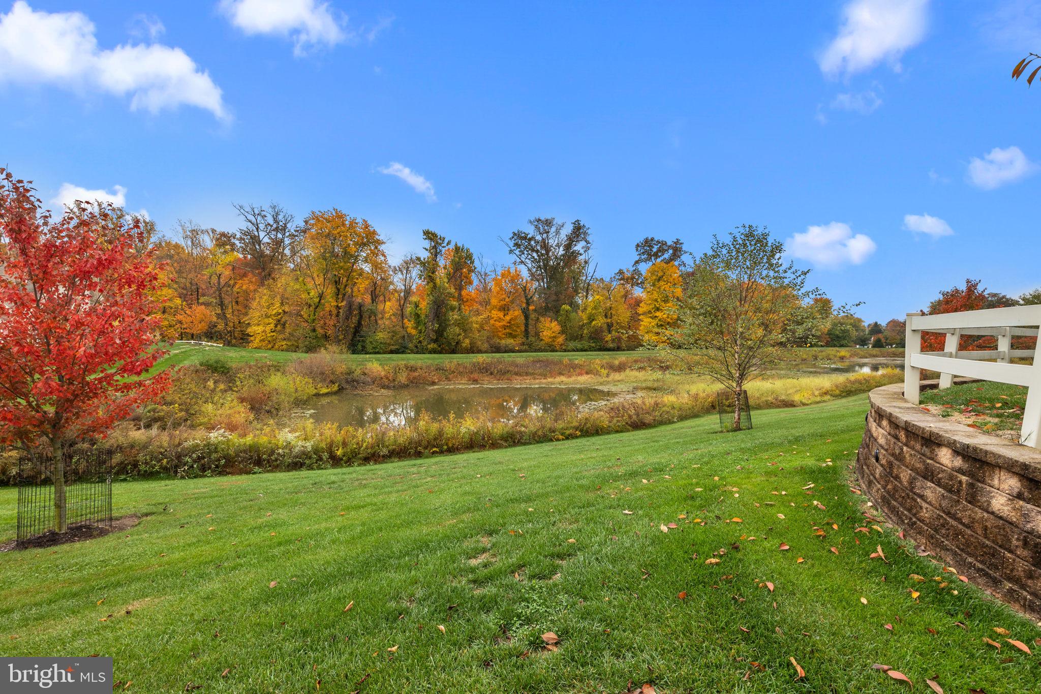 VILLAS OF NEWTOWN - Residential