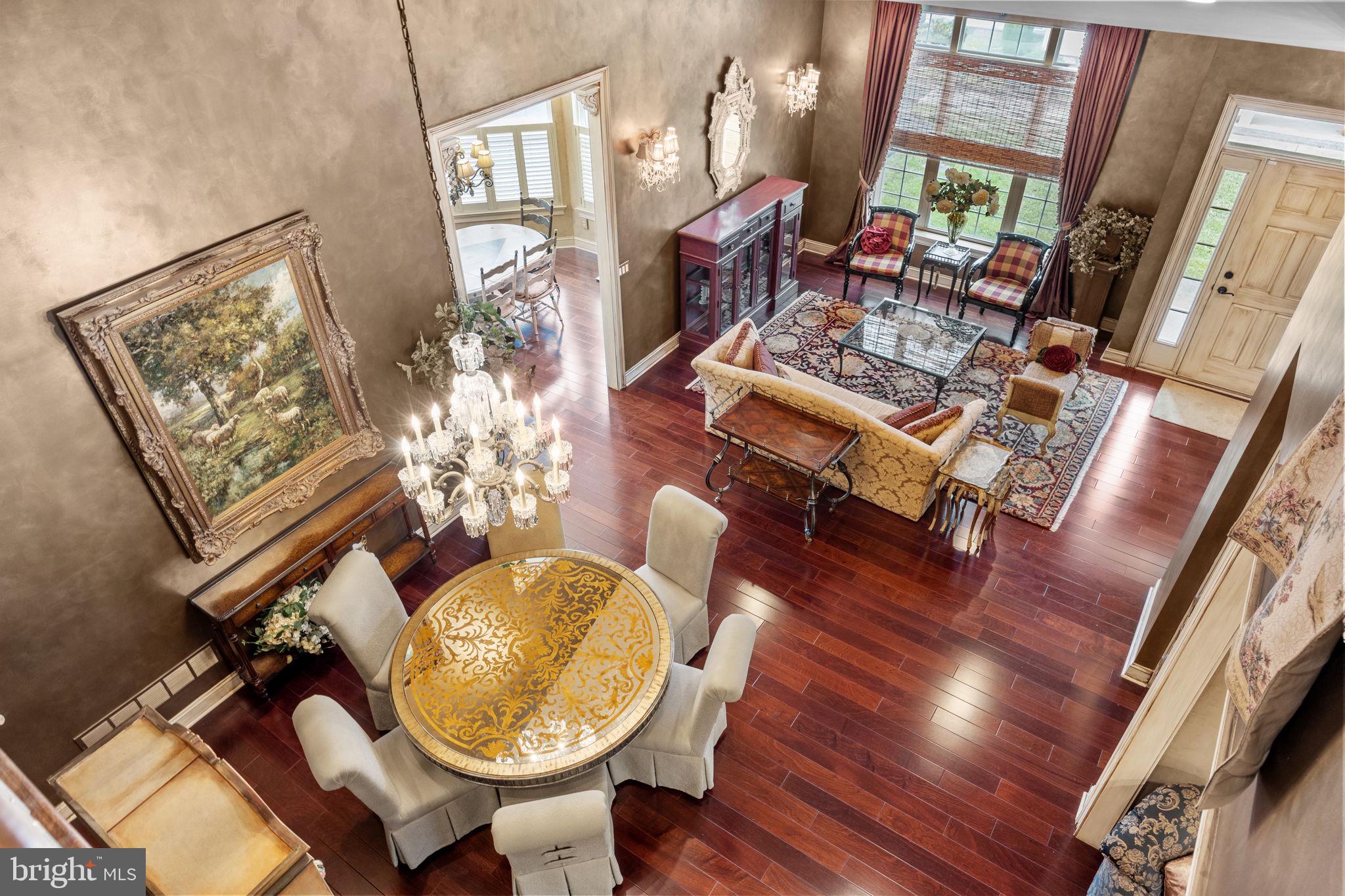 VILLAS OF NEWTOWN - Residential