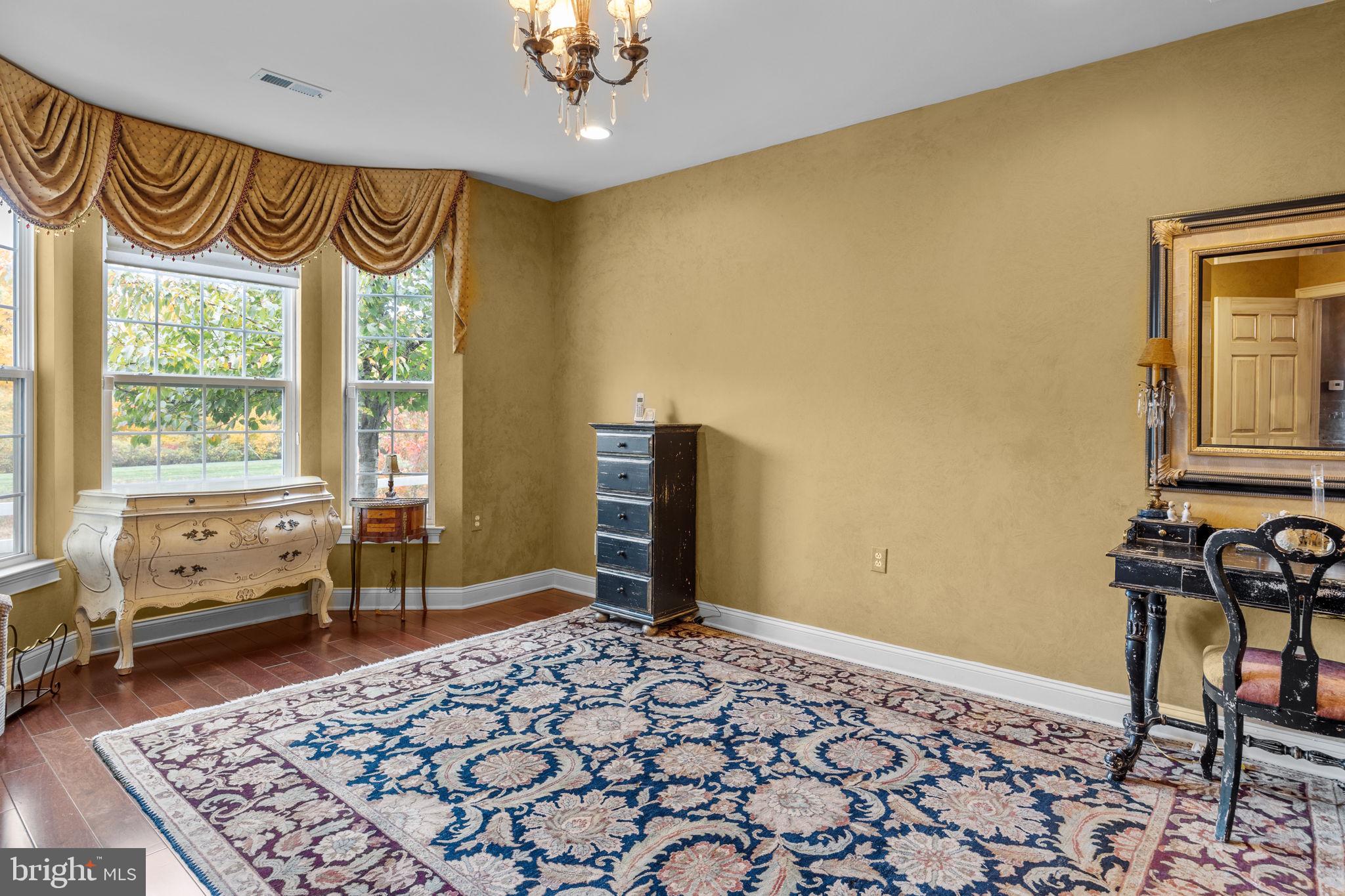 VILLAS OF NEWTOWN - Residential