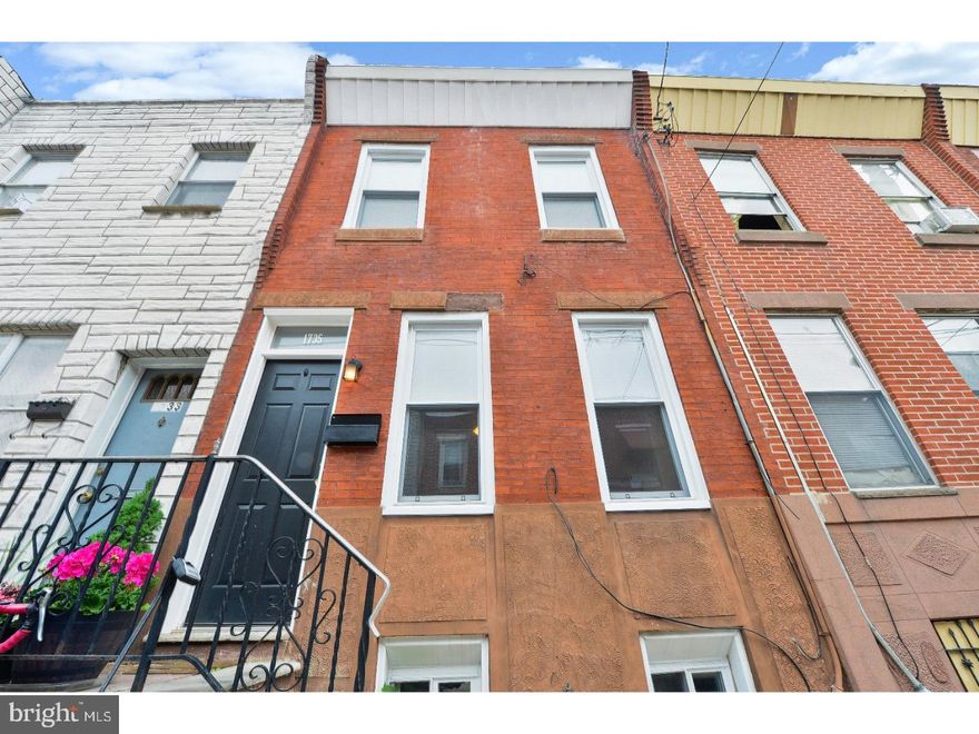 Rent this spacious beautifully renovated 2 bed 1 bath fresh rehab property. Close to all the new amenities popping up around South Philadelphia, just a few blocks from the dining and shopping at East Passyunk. Be the first through, don't lose out.