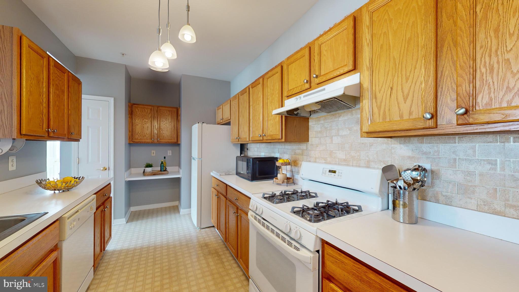 CAMERON GROVE - Residential