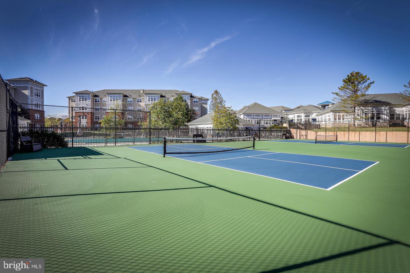 CAMERON GROVE - Residential