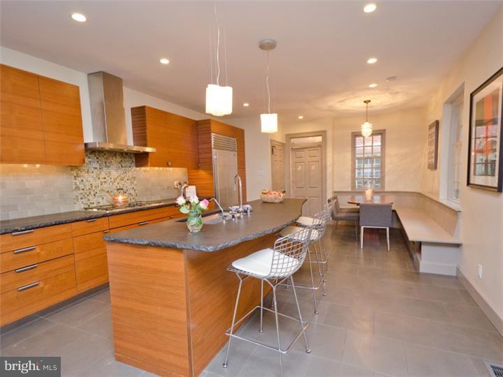 SOCIETY HILL - Residential