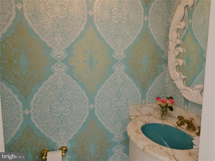 SOCIETY HILL - Residential