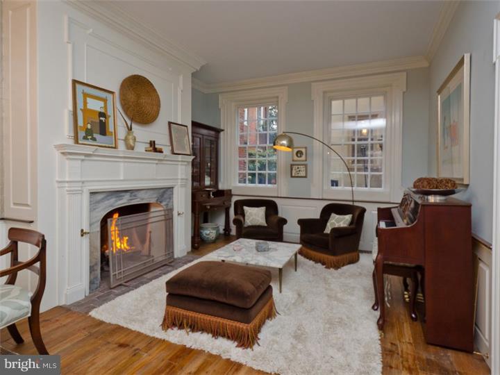 SOCIETY HILL - Residential