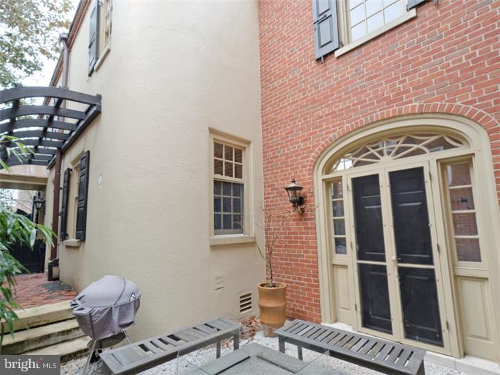 SOCIETY HILL - Residential