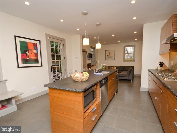 SOCIETY HILL - Residential