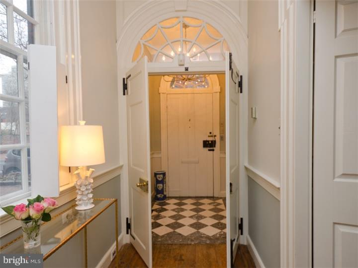 SOCIETY HILL - Residential