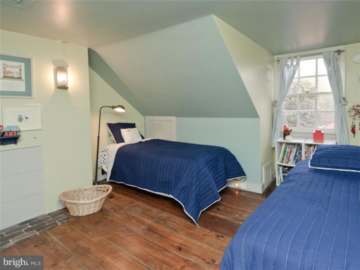 SOCIETY HILL - Residential