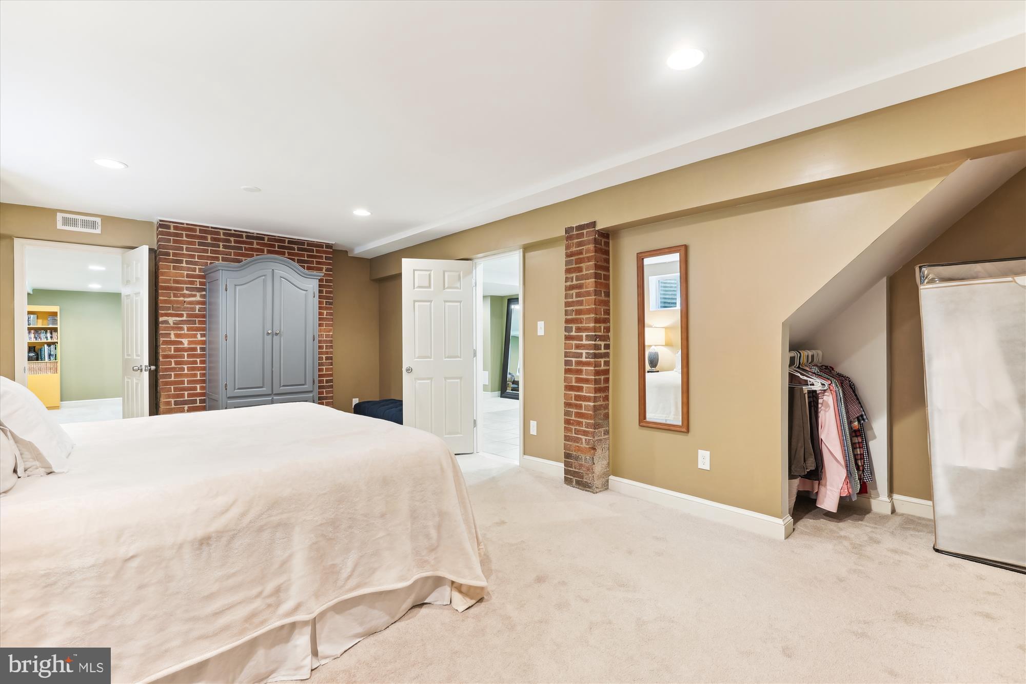 CHESTERBROOK - Residential