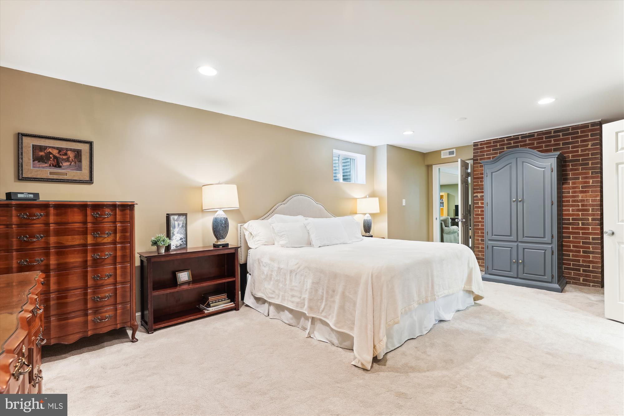 CHESTERBROOK - Residential