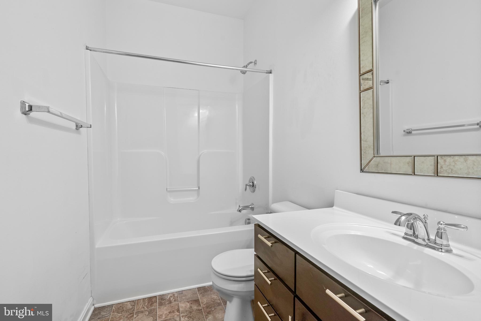 ELIZABETH HILLS PHASE 4 - Residential Lease