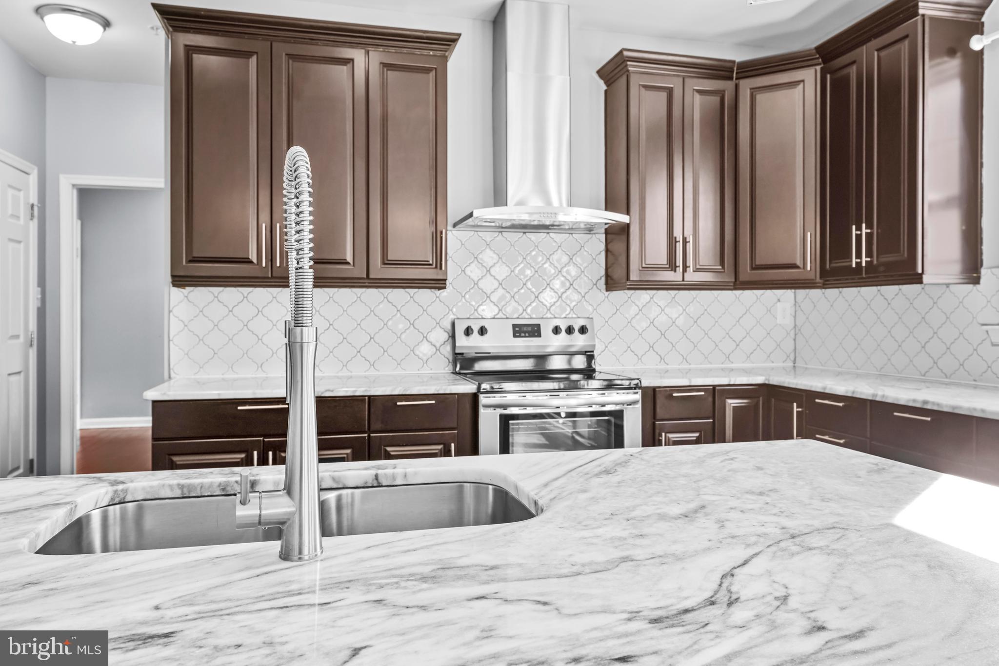 ELIZABETH HILLS PHASE 4 - Residential Lease