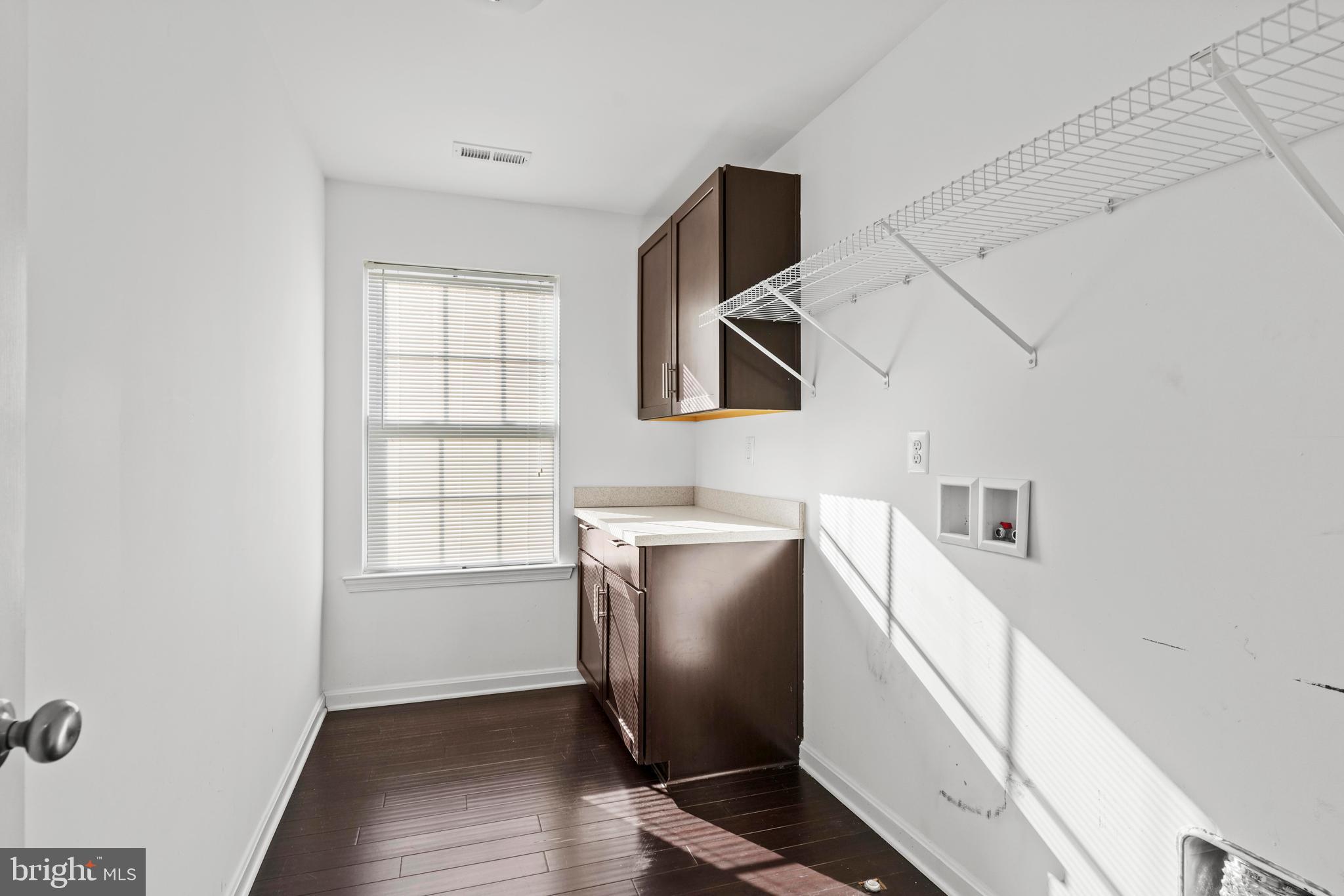 ELIZABETH HILLS PHASE 4 - Residential Lease