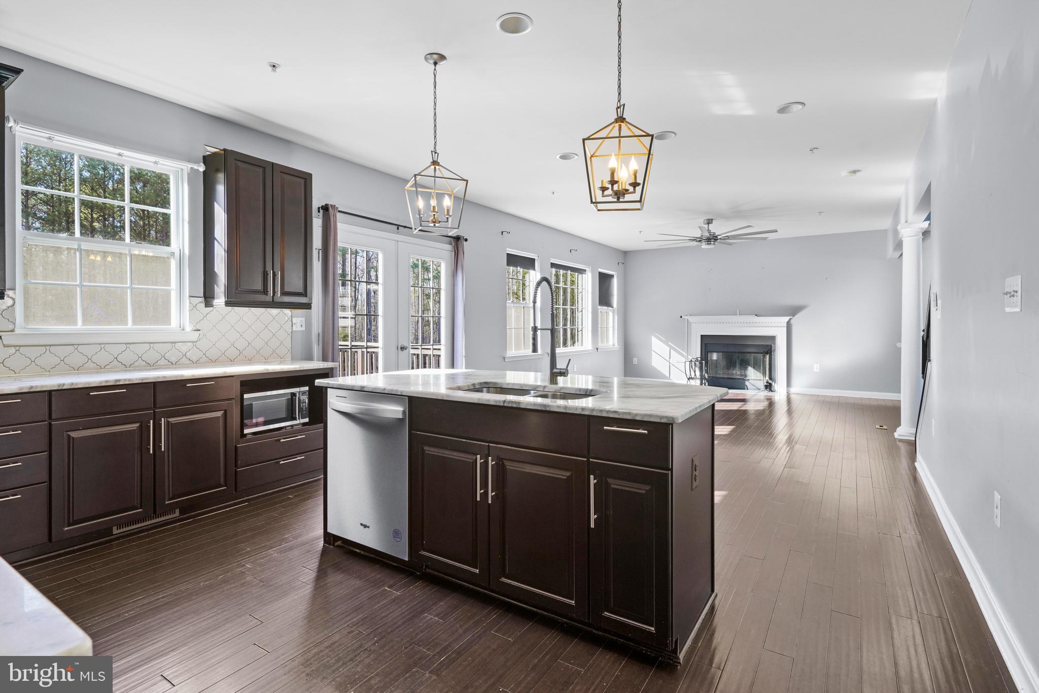 ELIZABETH HILLS PHASE 4 - Residential Lease