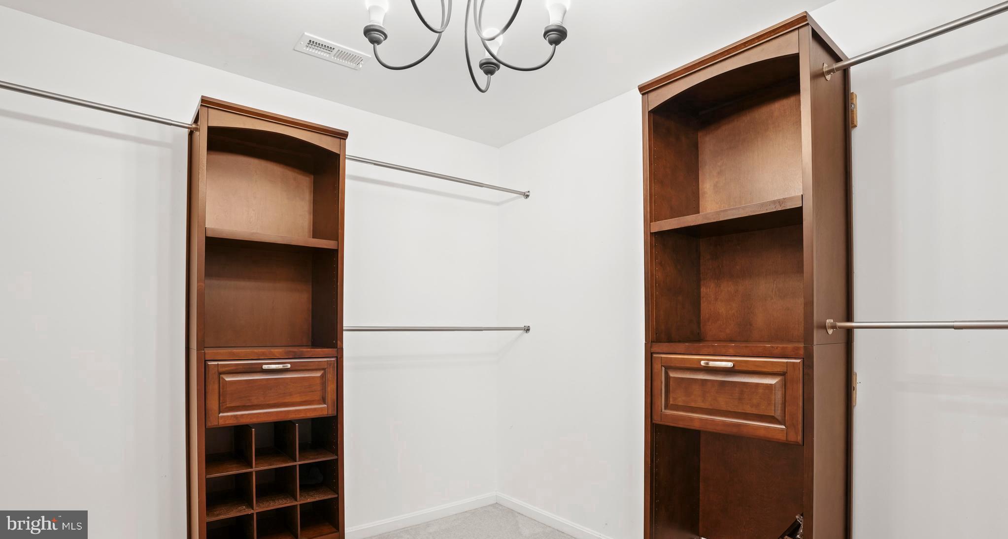 ELIZABETH HILLS PHASE 4 - Residential Lease