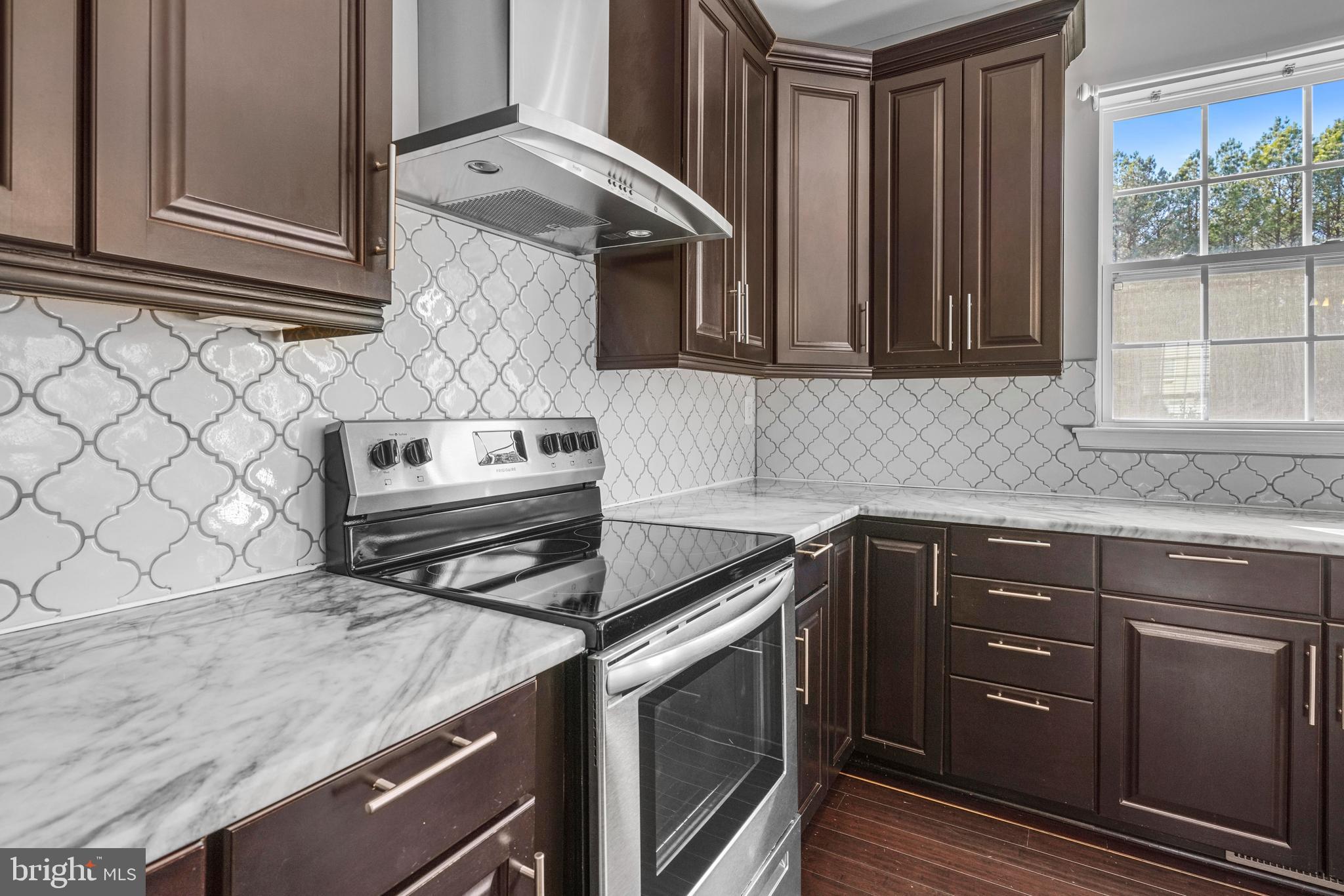 ELIZABETH HILLS PHASE 4 - Residential Lease