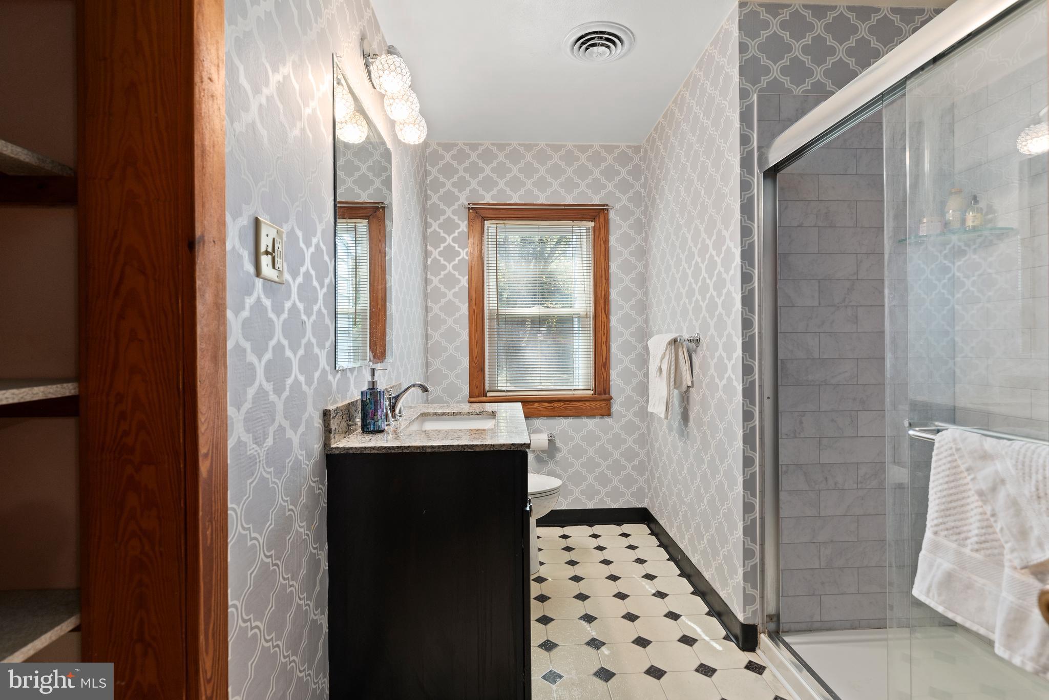 HALLWOOD HEIGHTS - Residential