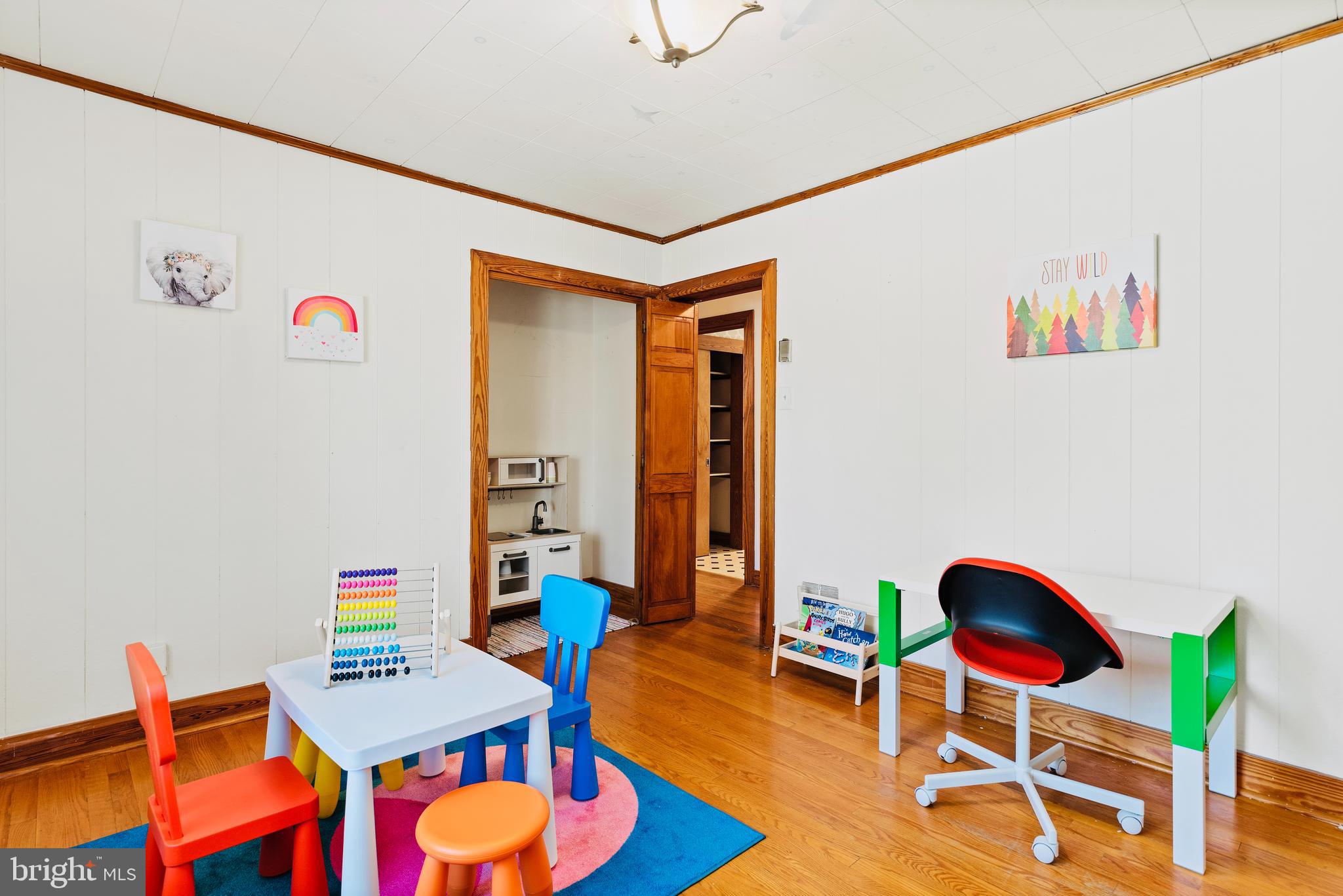 HALLWOOD HEIGHTS - Residential