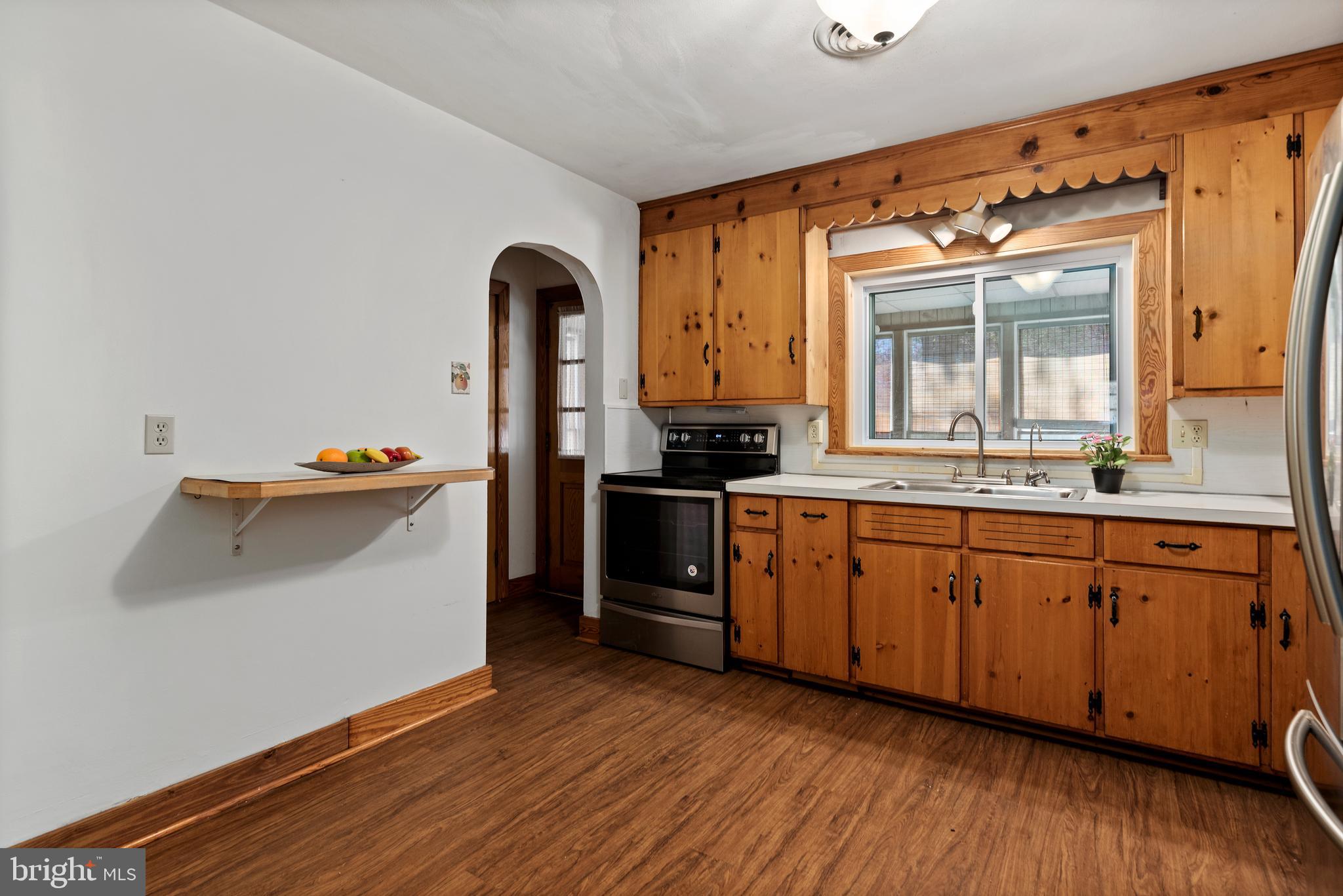 HALLWOOD HEIGHTS - Residential