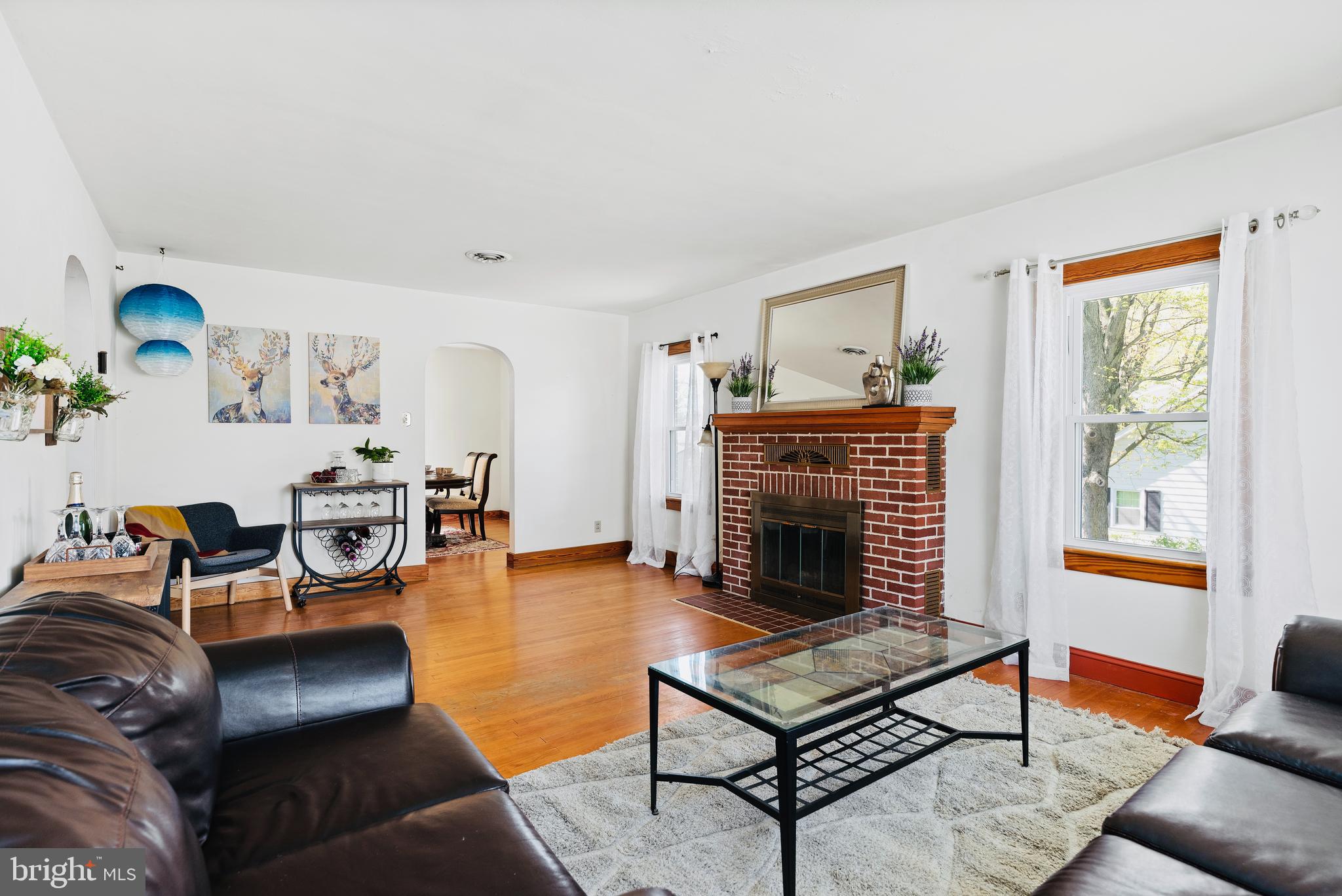 HALLWOOD HEIGHTS - Residential