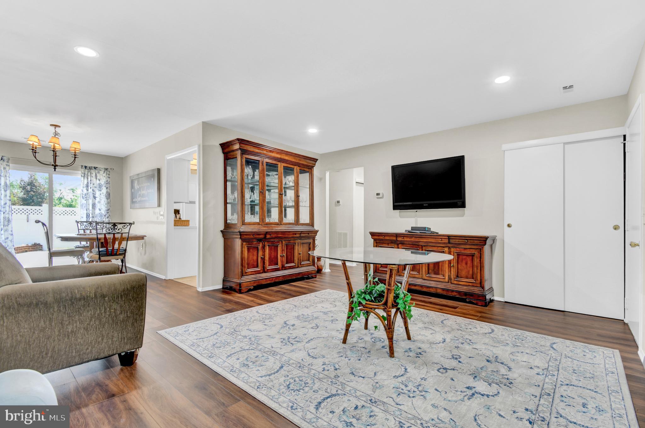 ROSSMOOR MUTUAL #13 - Residential