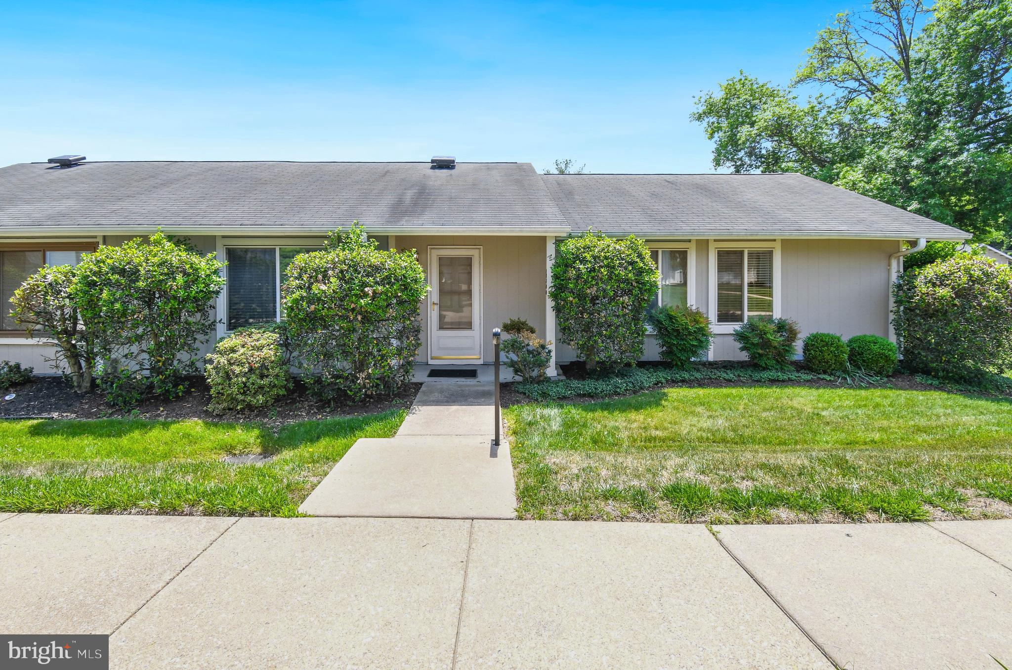 ROSSMOOR MUTUAL #13 - Residential