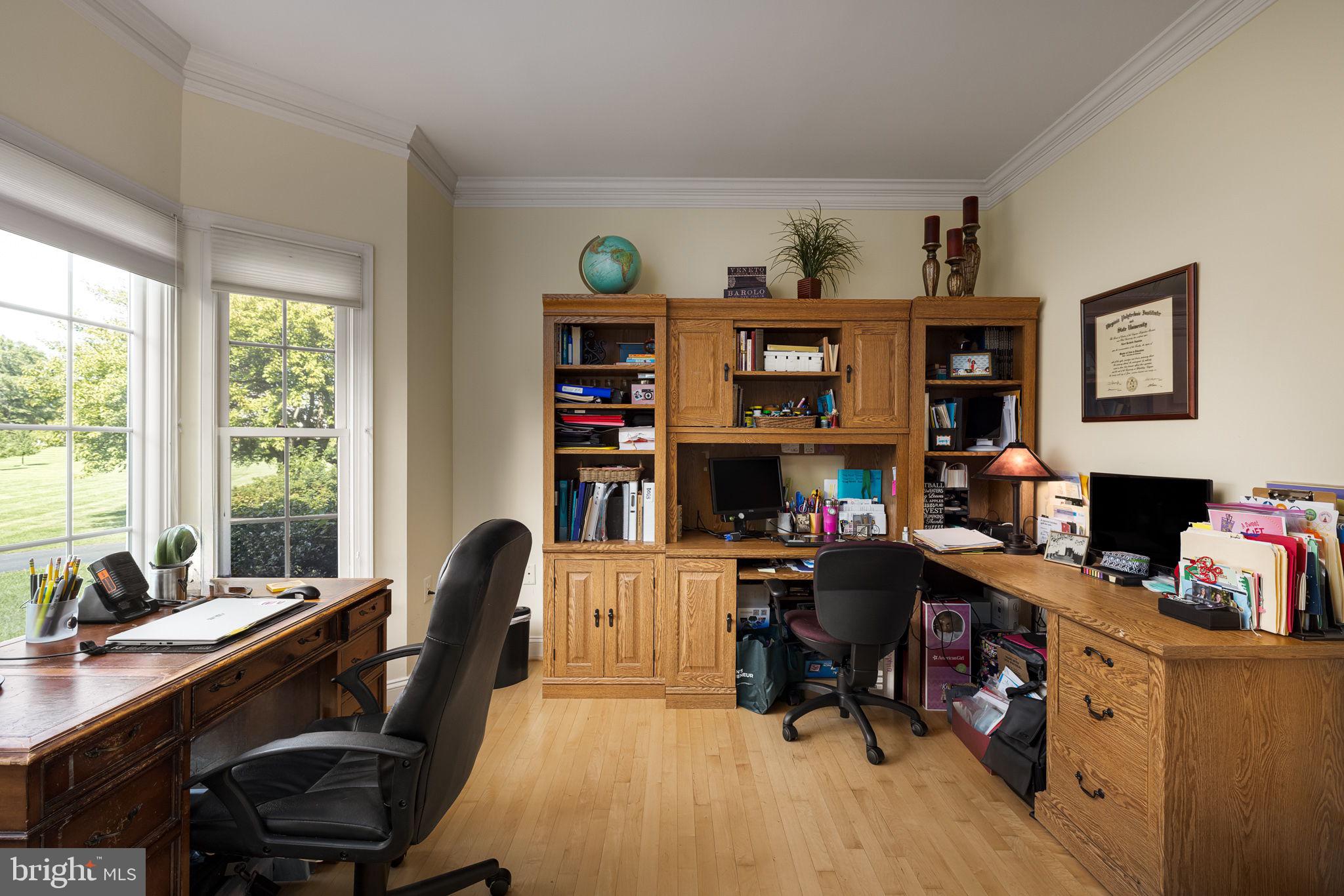 FARMINGTON ON THE GREEN - Residential