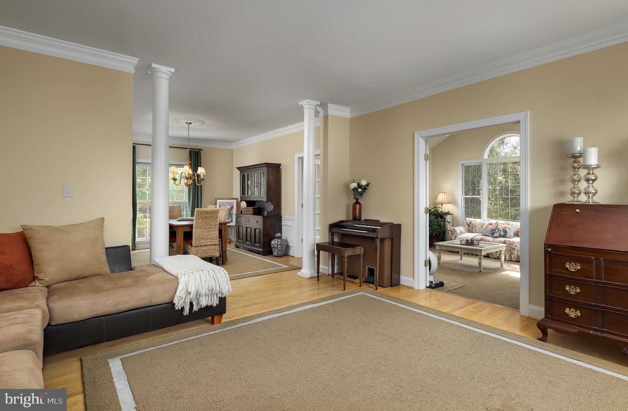 FARMINGTON ON THE GREEN - Residential