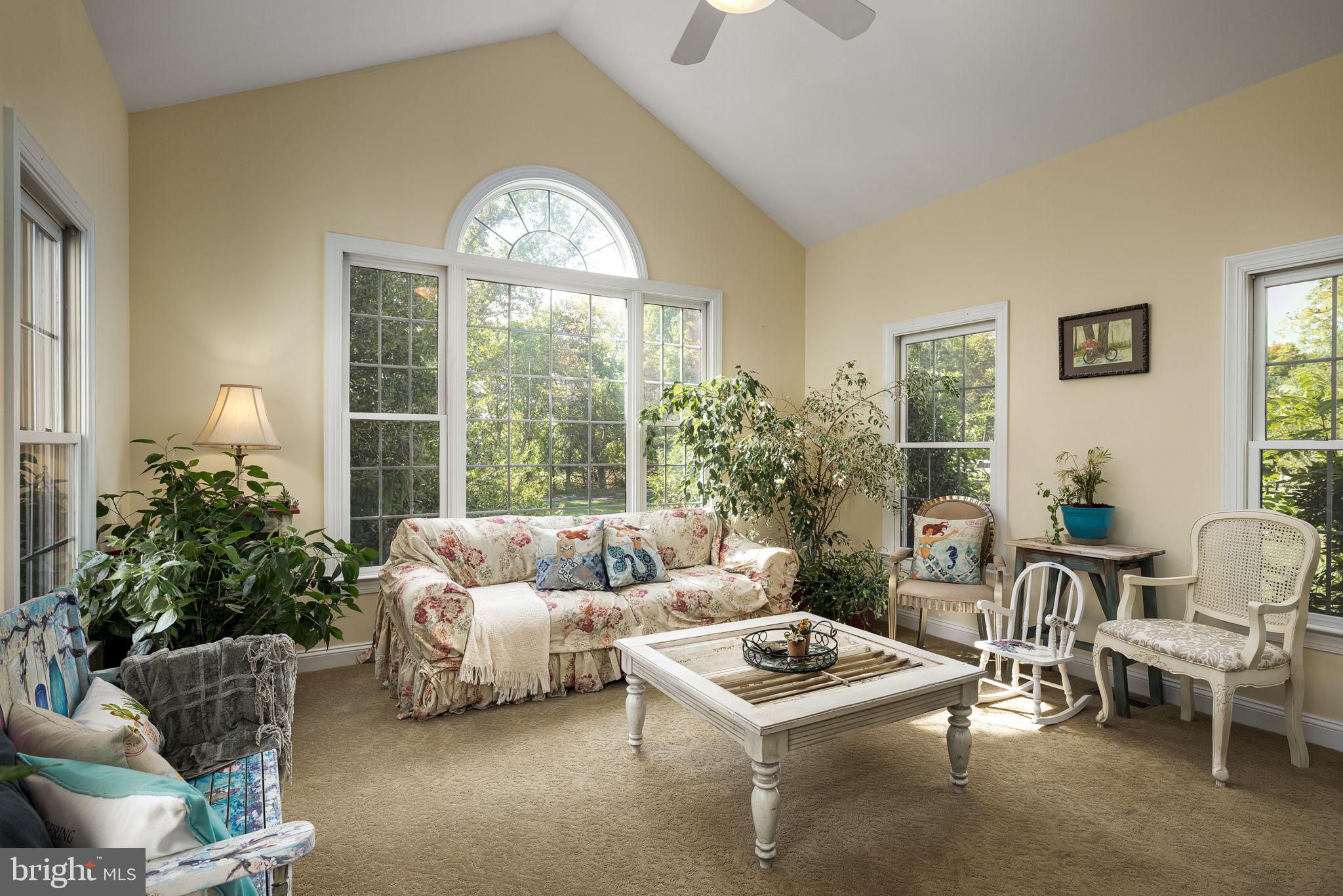 FARMINGTON ON THE GREEN - Residential