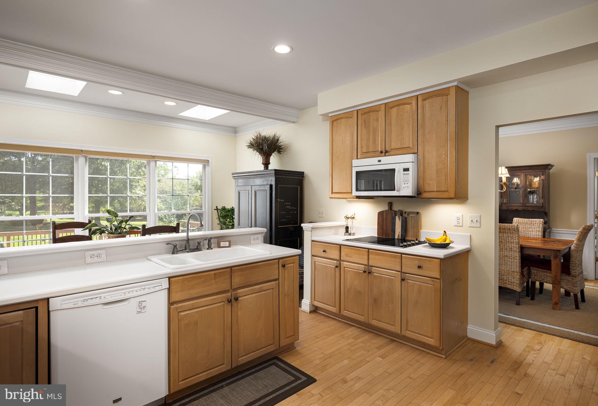 FARMINGTON ON THE GREEN - Residential