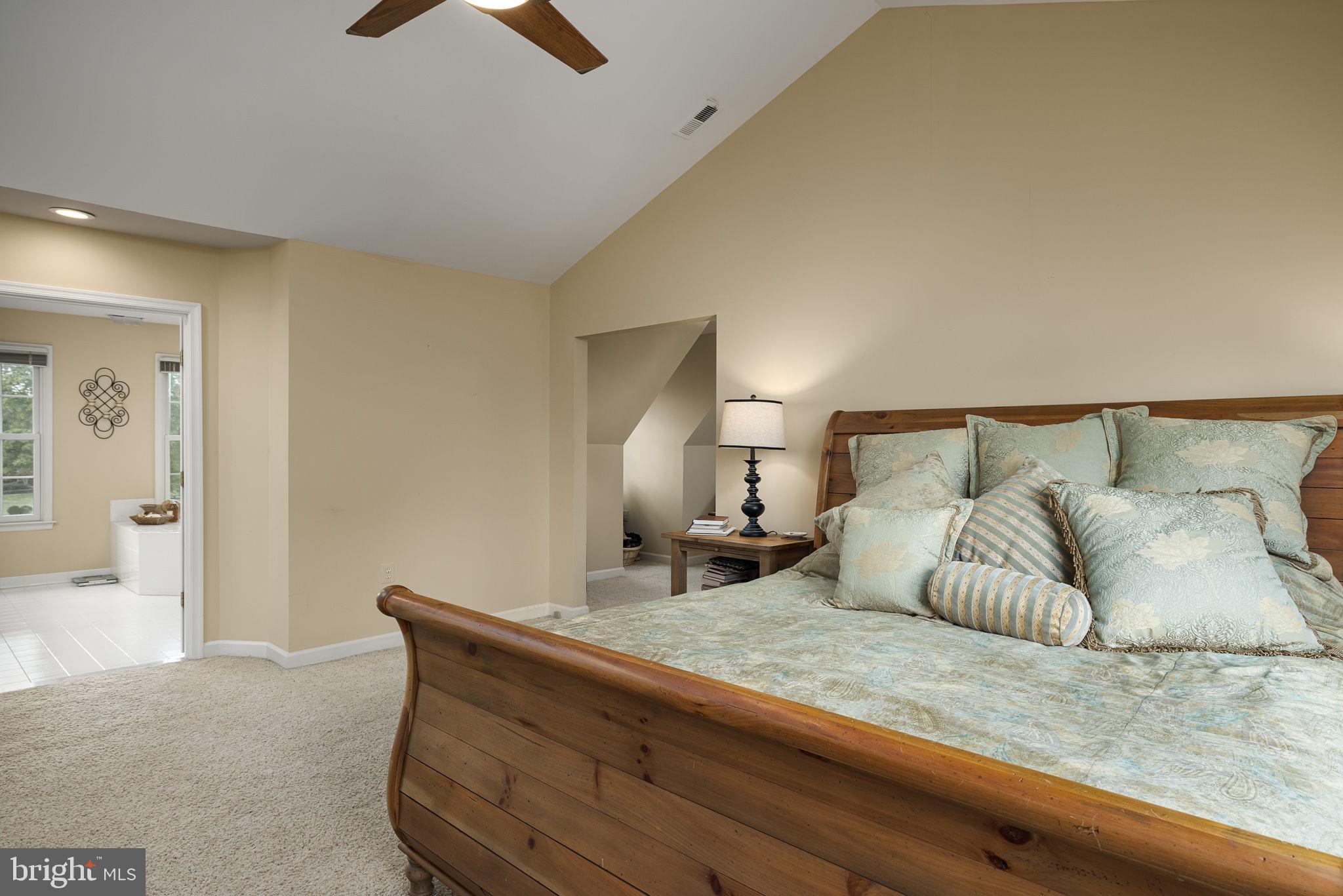 FARMINGTON ON THE GREEN - Residential