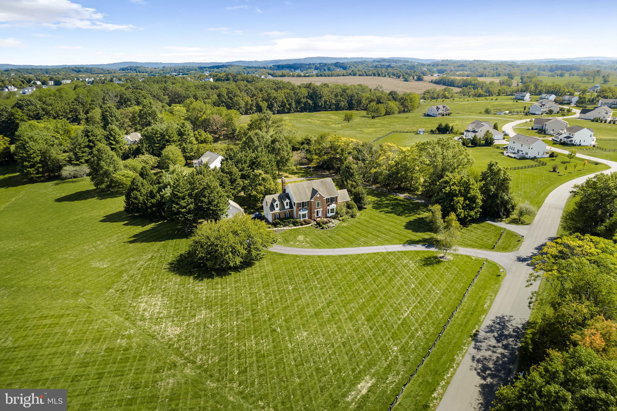 FARMINGTON ON THE GREEN - Residential