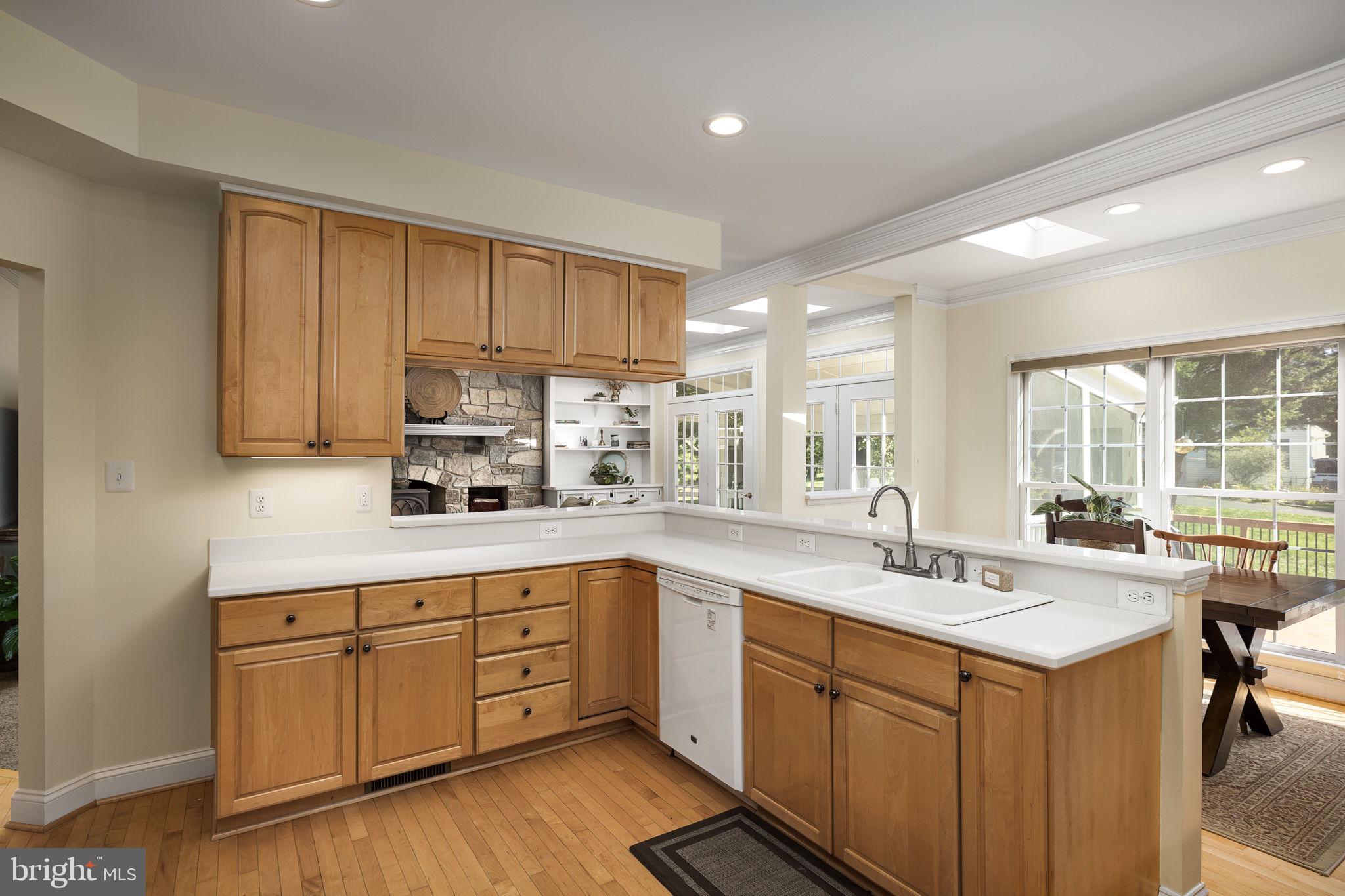 FARMINGTON ON THE GREEN - Residential