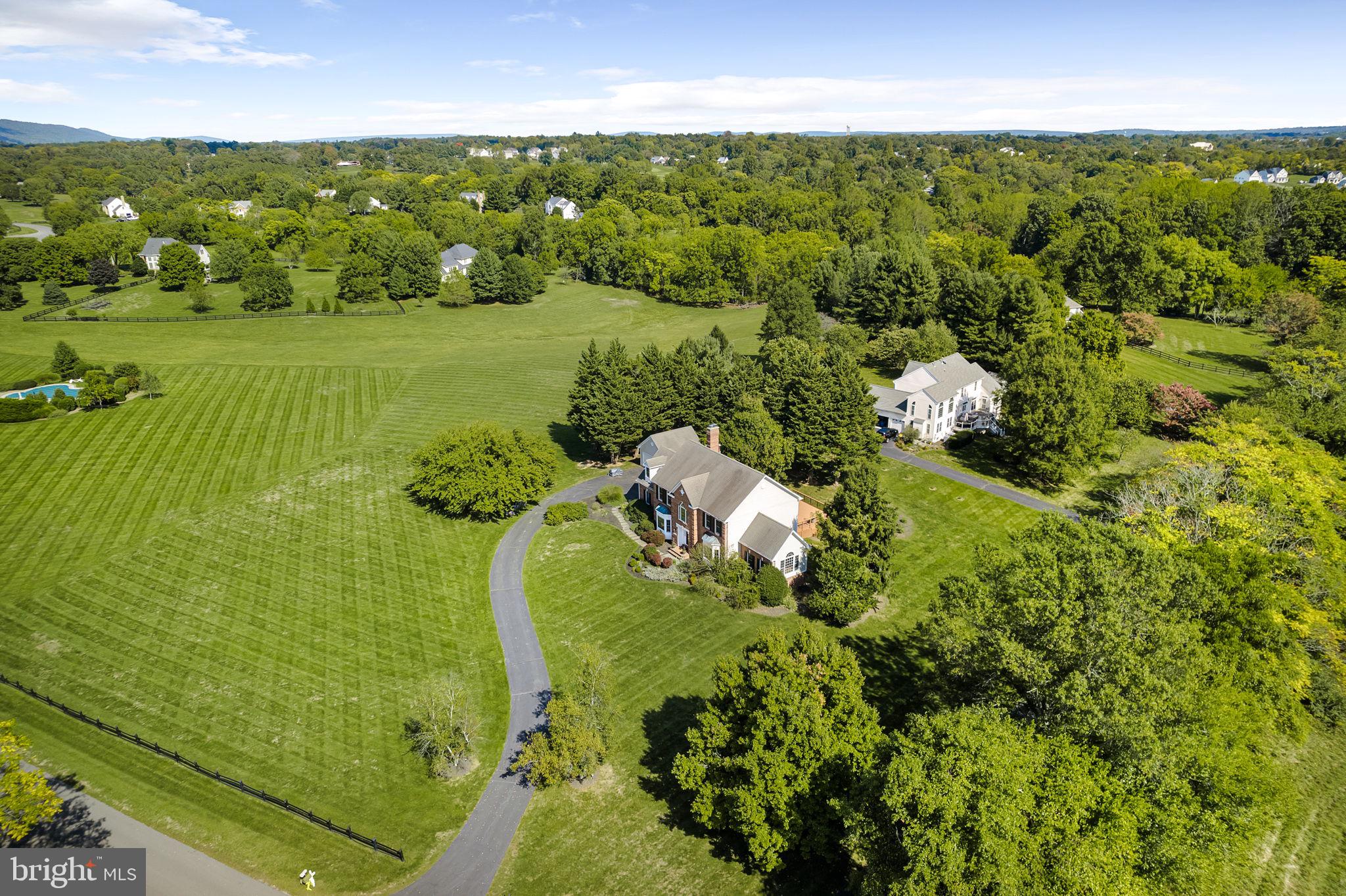 FARMINGTON ON THE GREEN - Residential