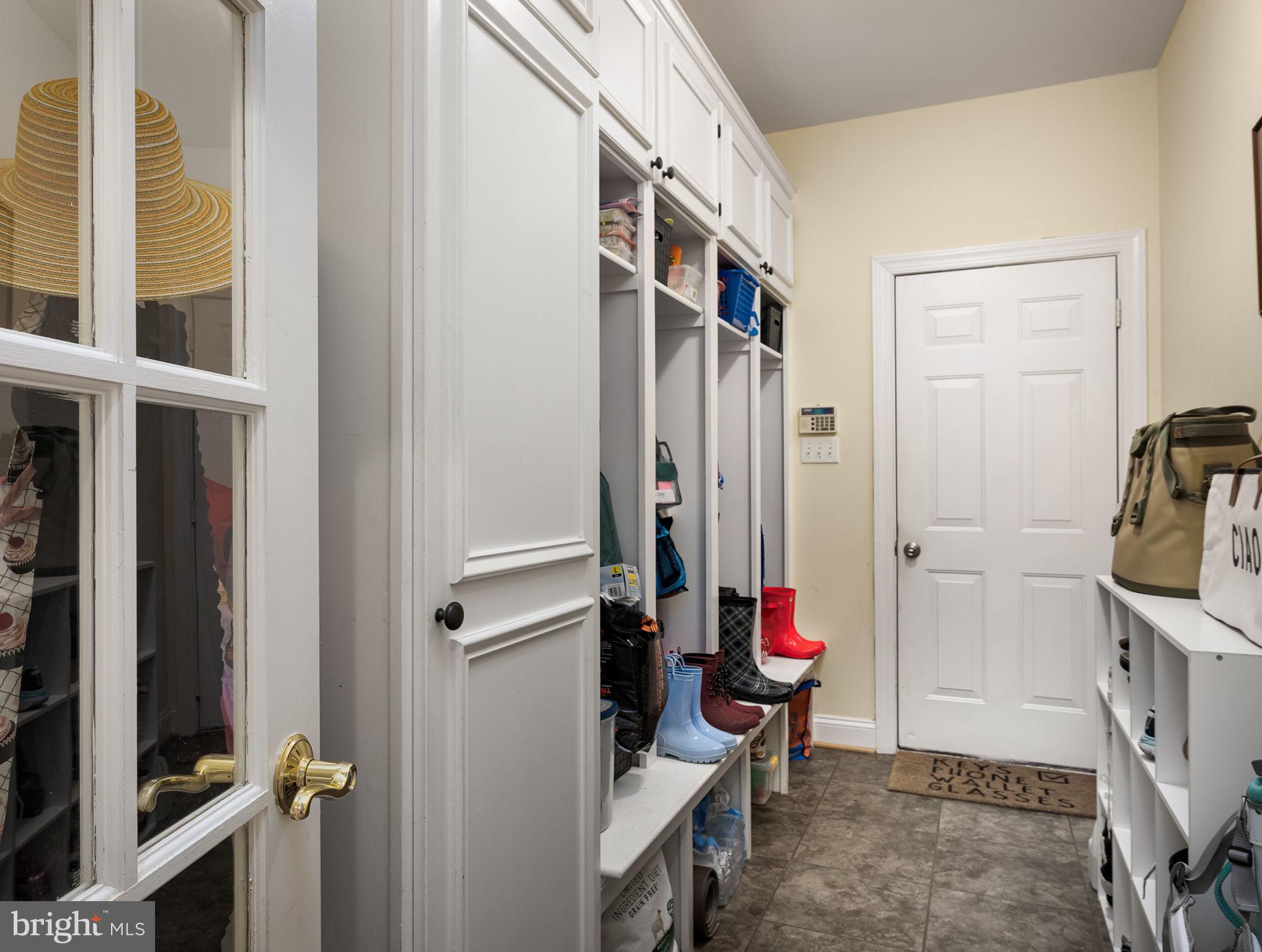 FARMINGTON ON THE GREEN - Residential